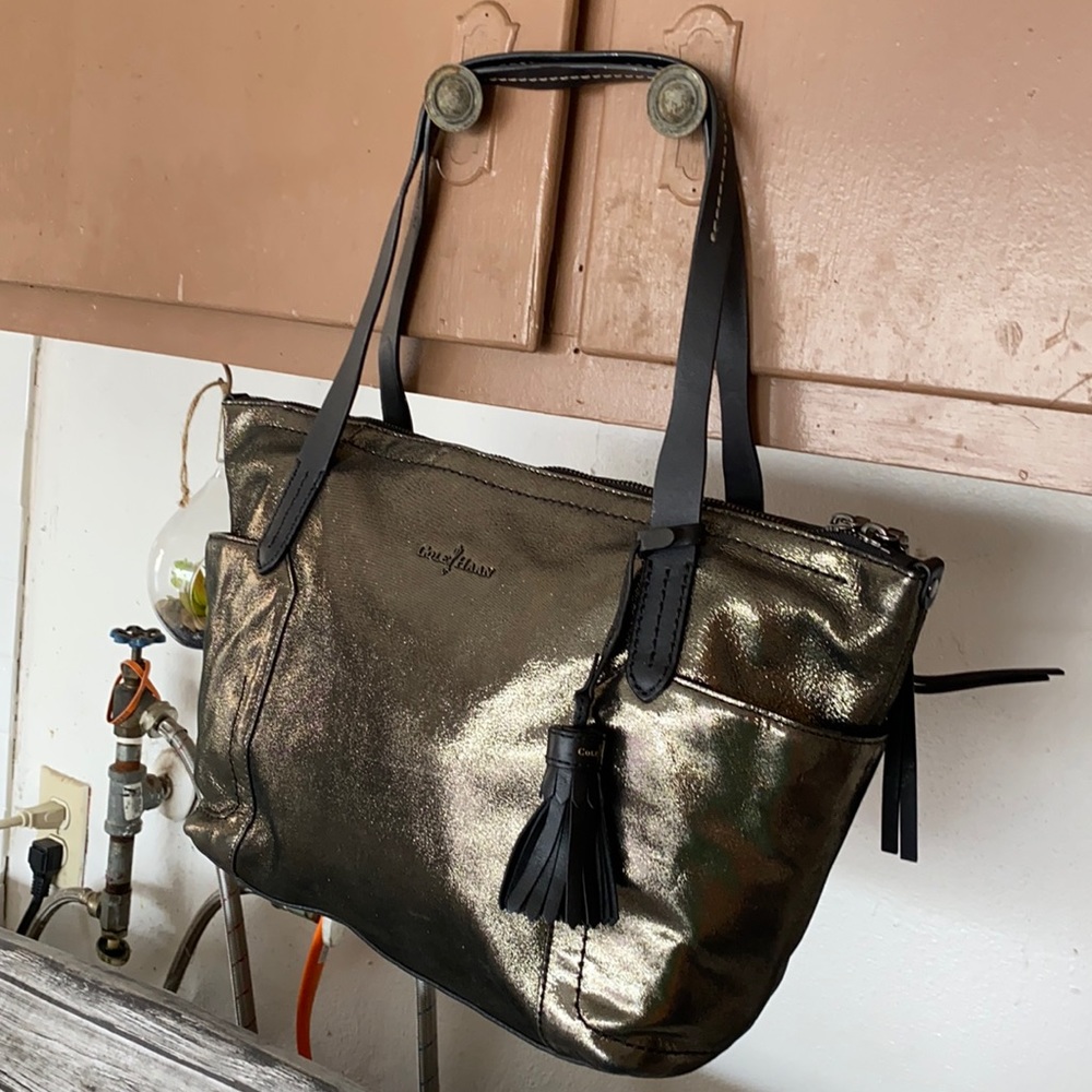 Purse. COLE HAAN no marks or tears
